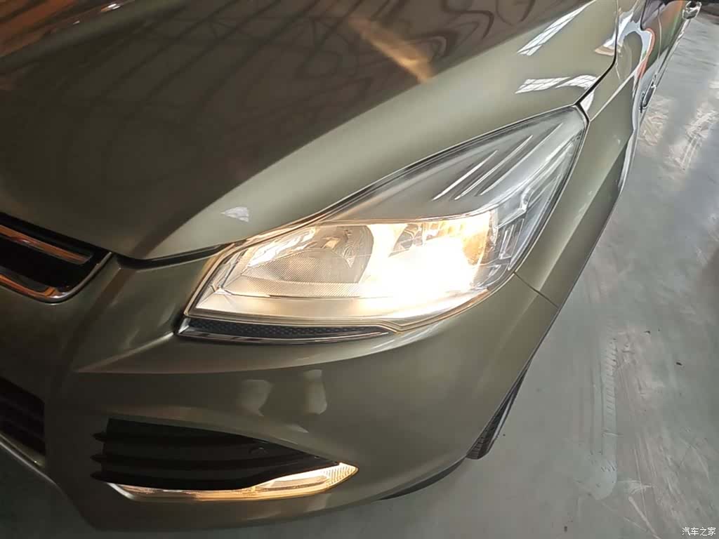 Ford Kuga, 2014 24