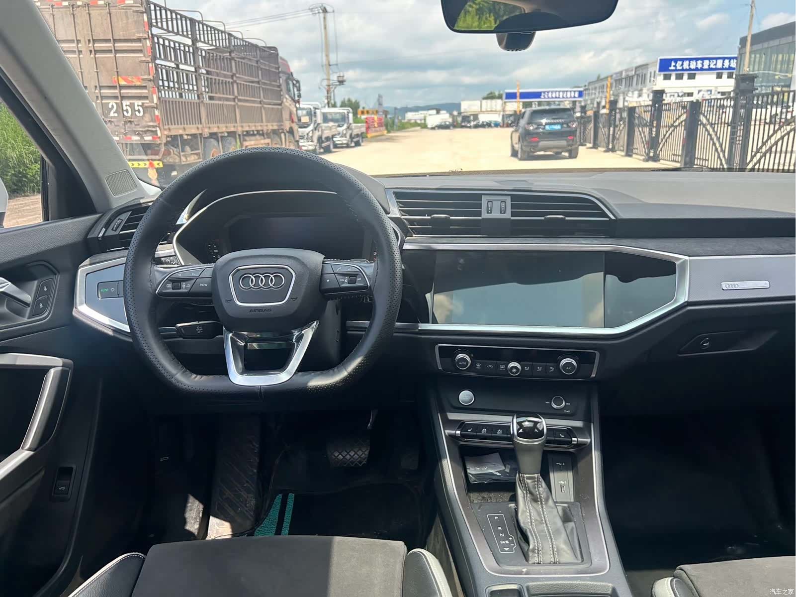 Audi Q3, 2020 13