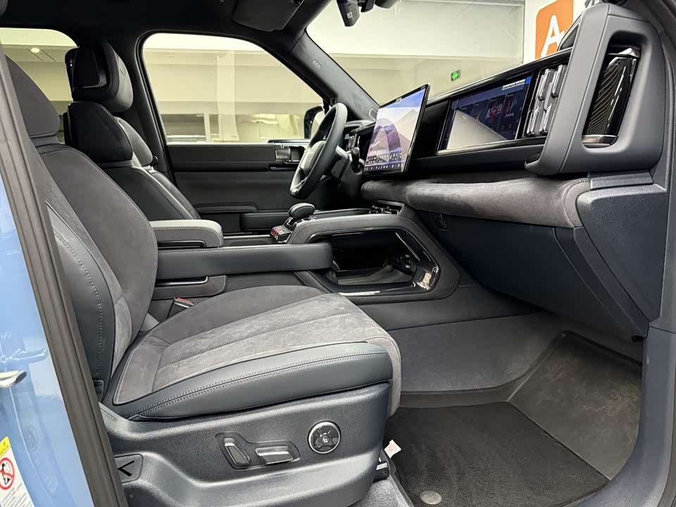 BYD Leopard 5 BYD Leopard 5
