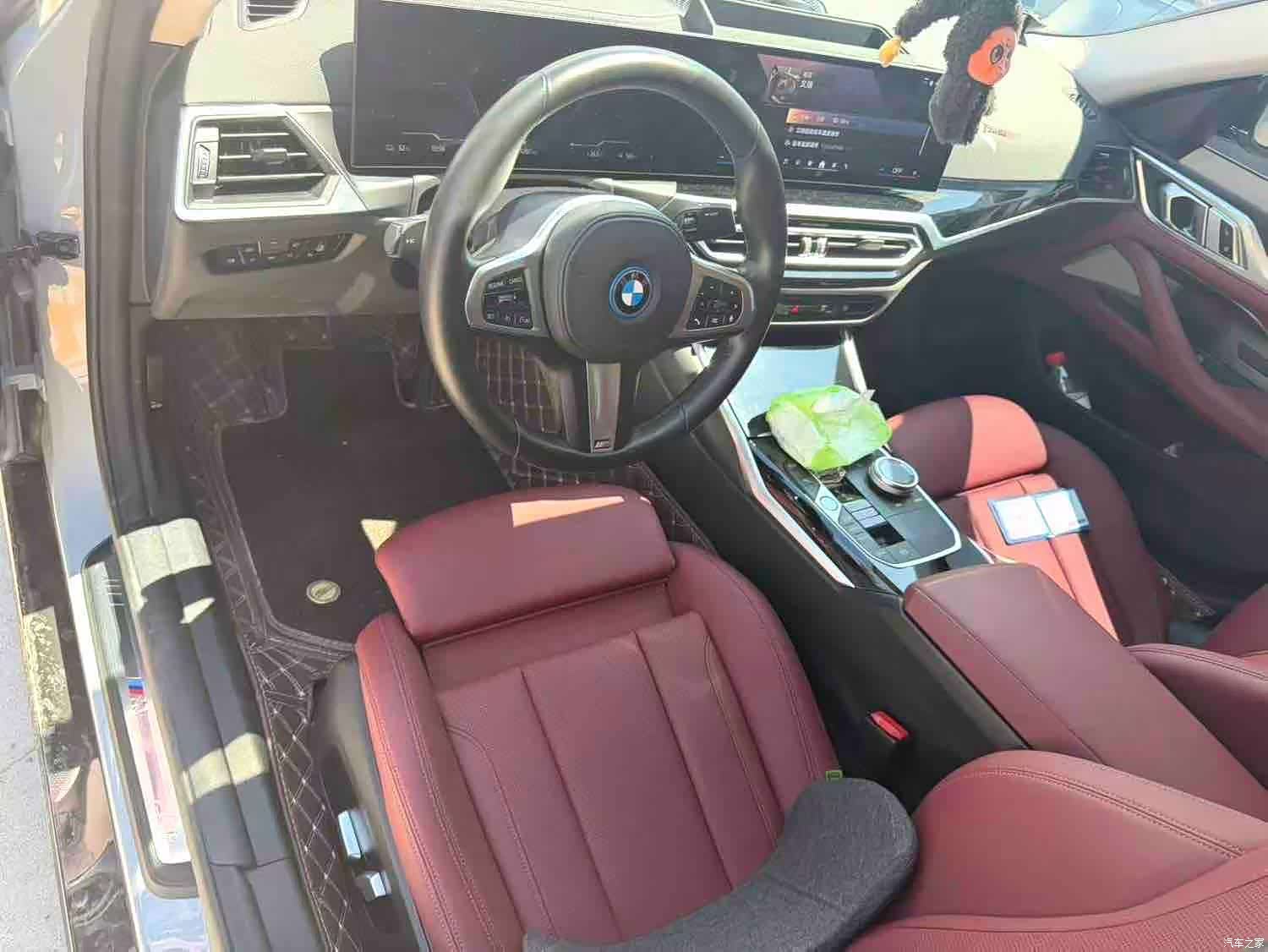 BMW i4, 2023 3