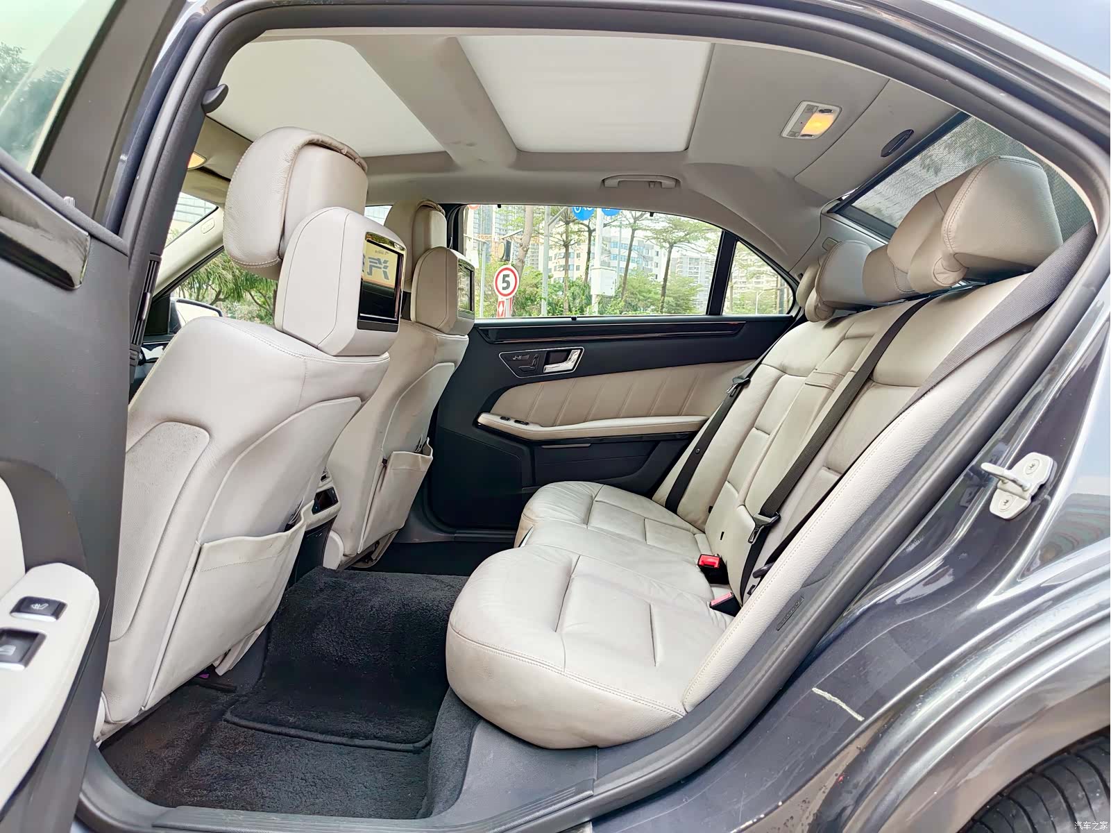 Mercedes-Benz E-Class, 2013 6