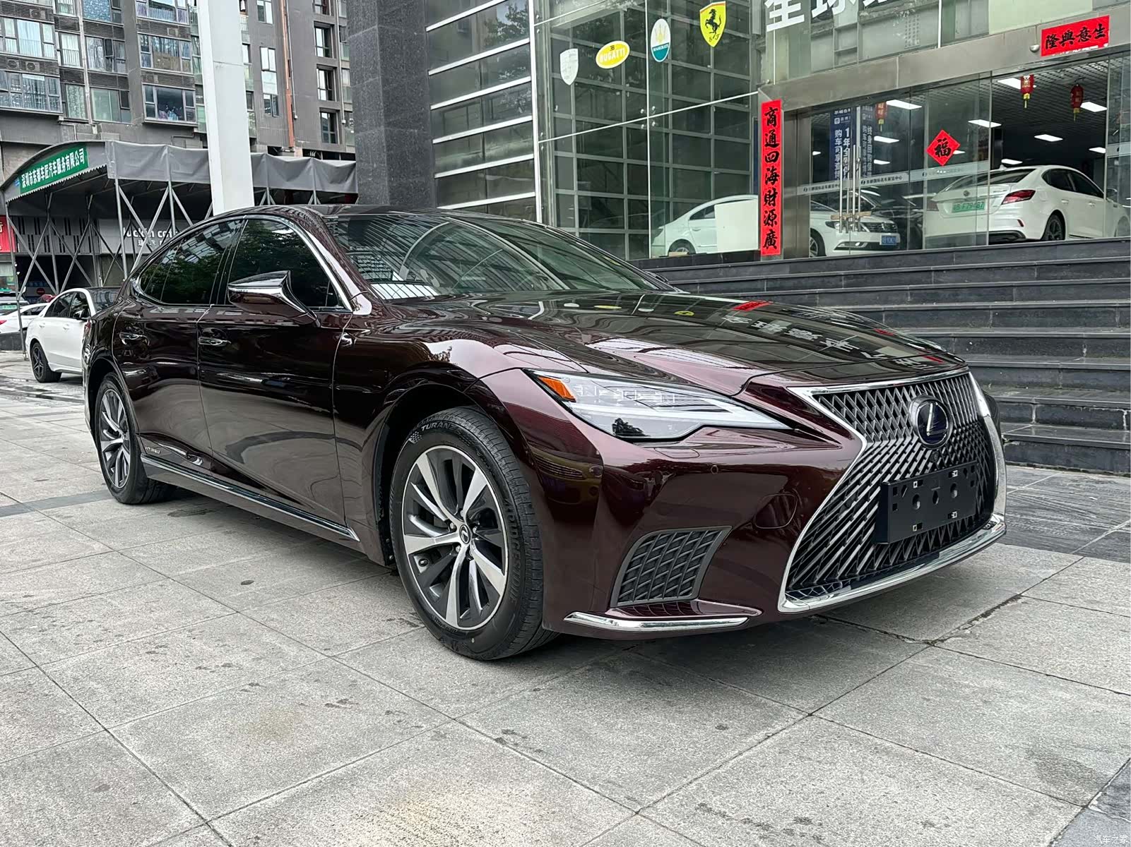 Lexus LS, 2022 3
