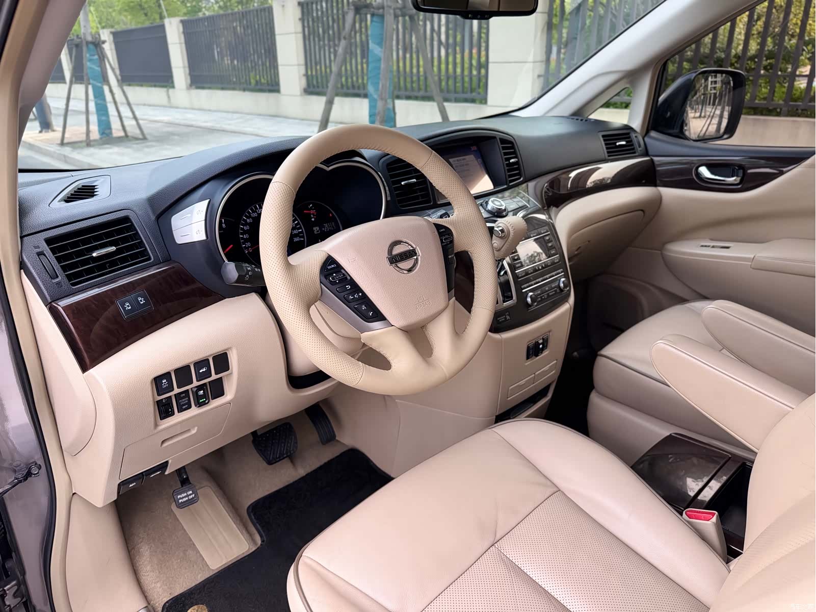 Nissan SL, 2016 7