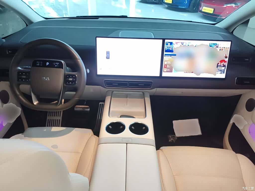 Li Auto MEGA, 2025 6
