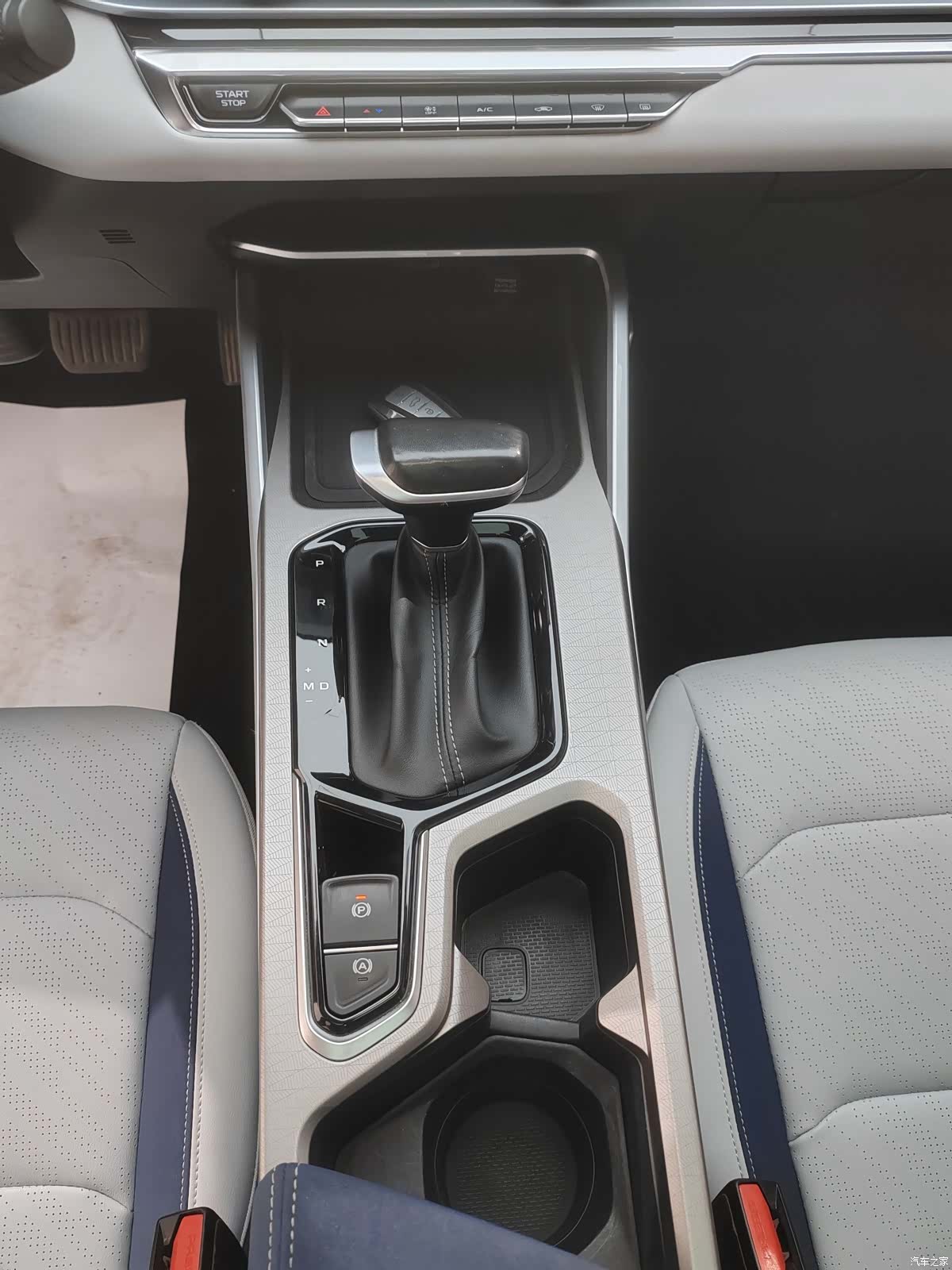 Geely Emgrand, 2022 19