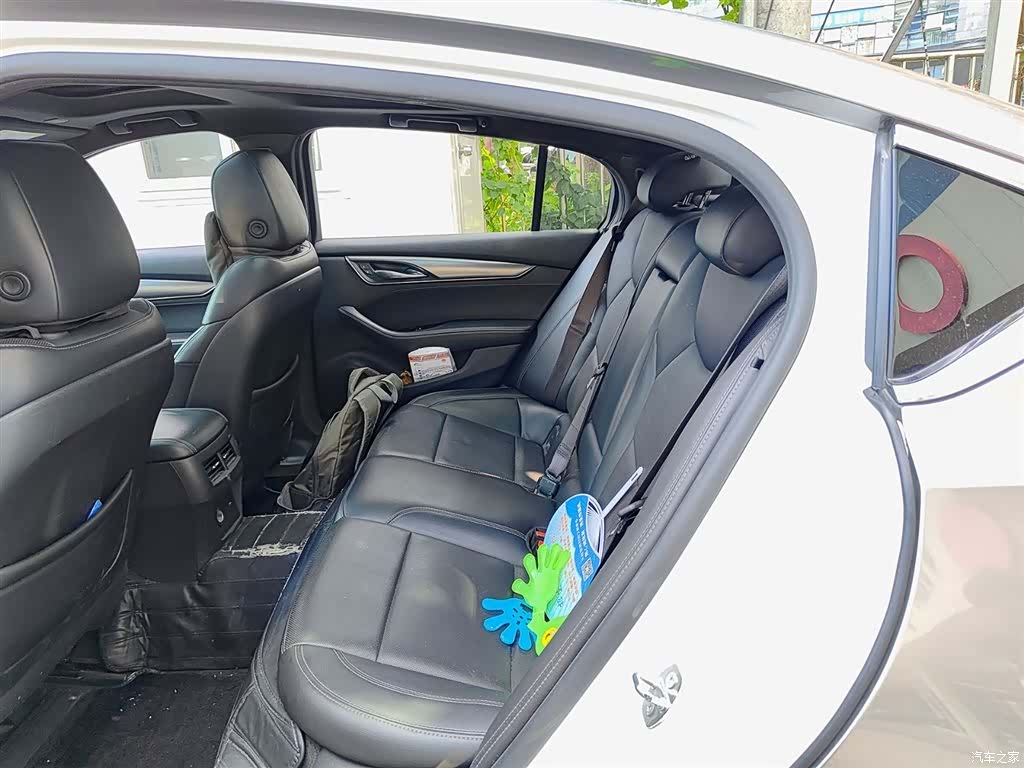 Cadillac CT5, 2023 8