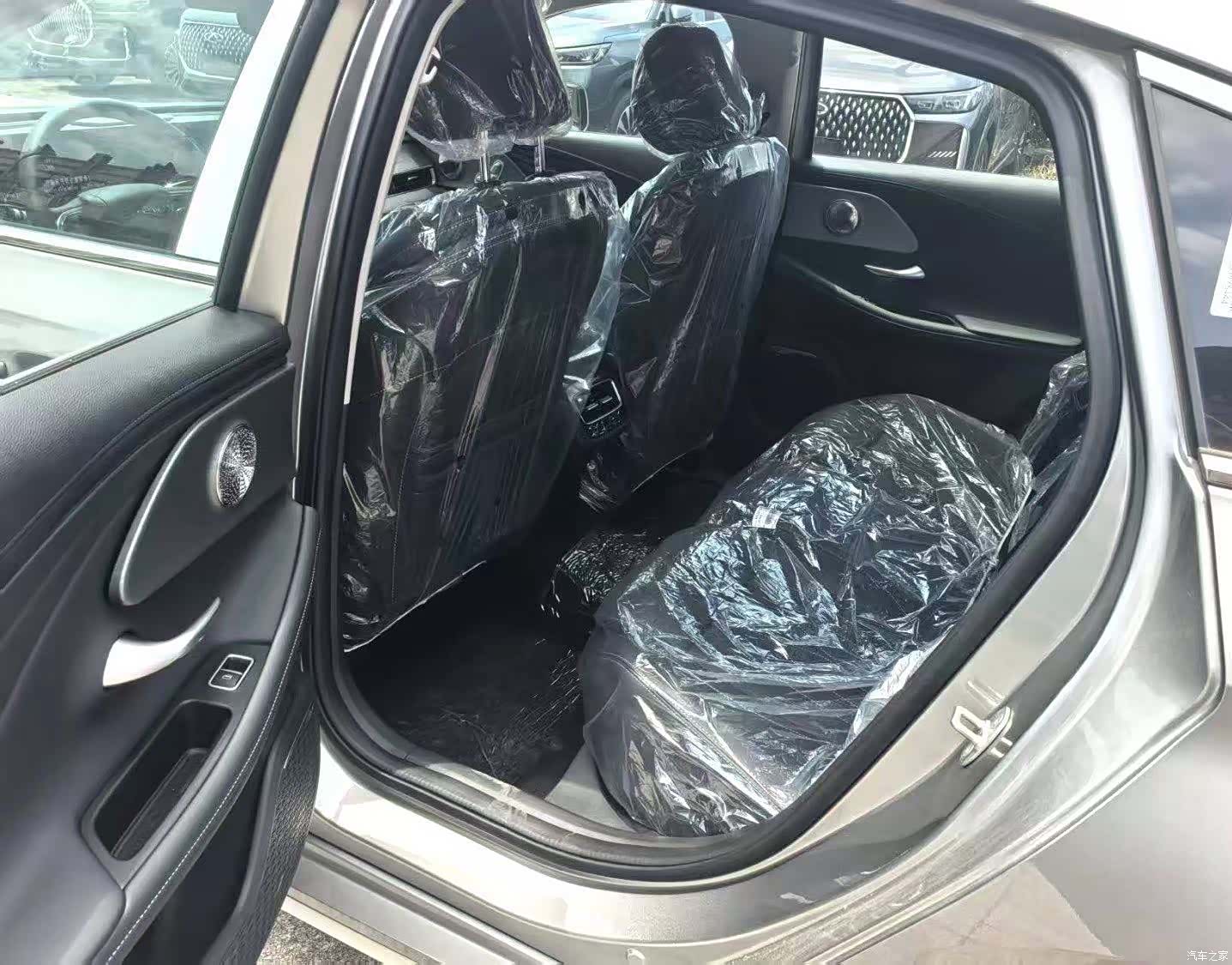 Chery Arrizo 8, 2025 7
