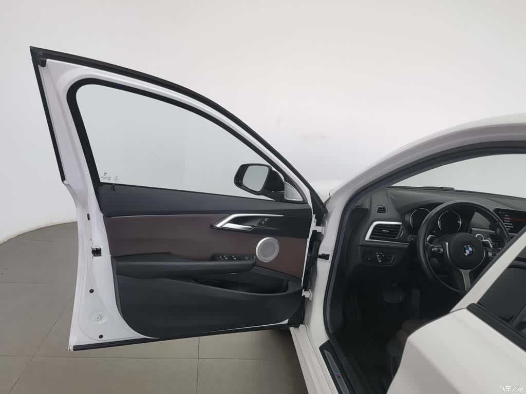 BMW 1 Series, 2020 8