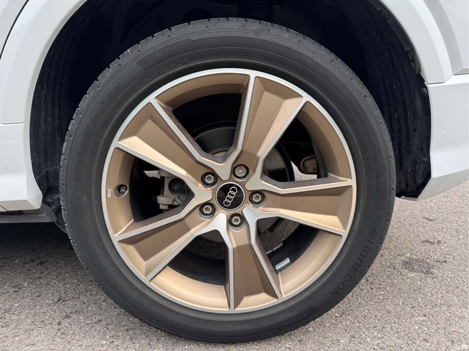 Audi Q2L, 2023 15