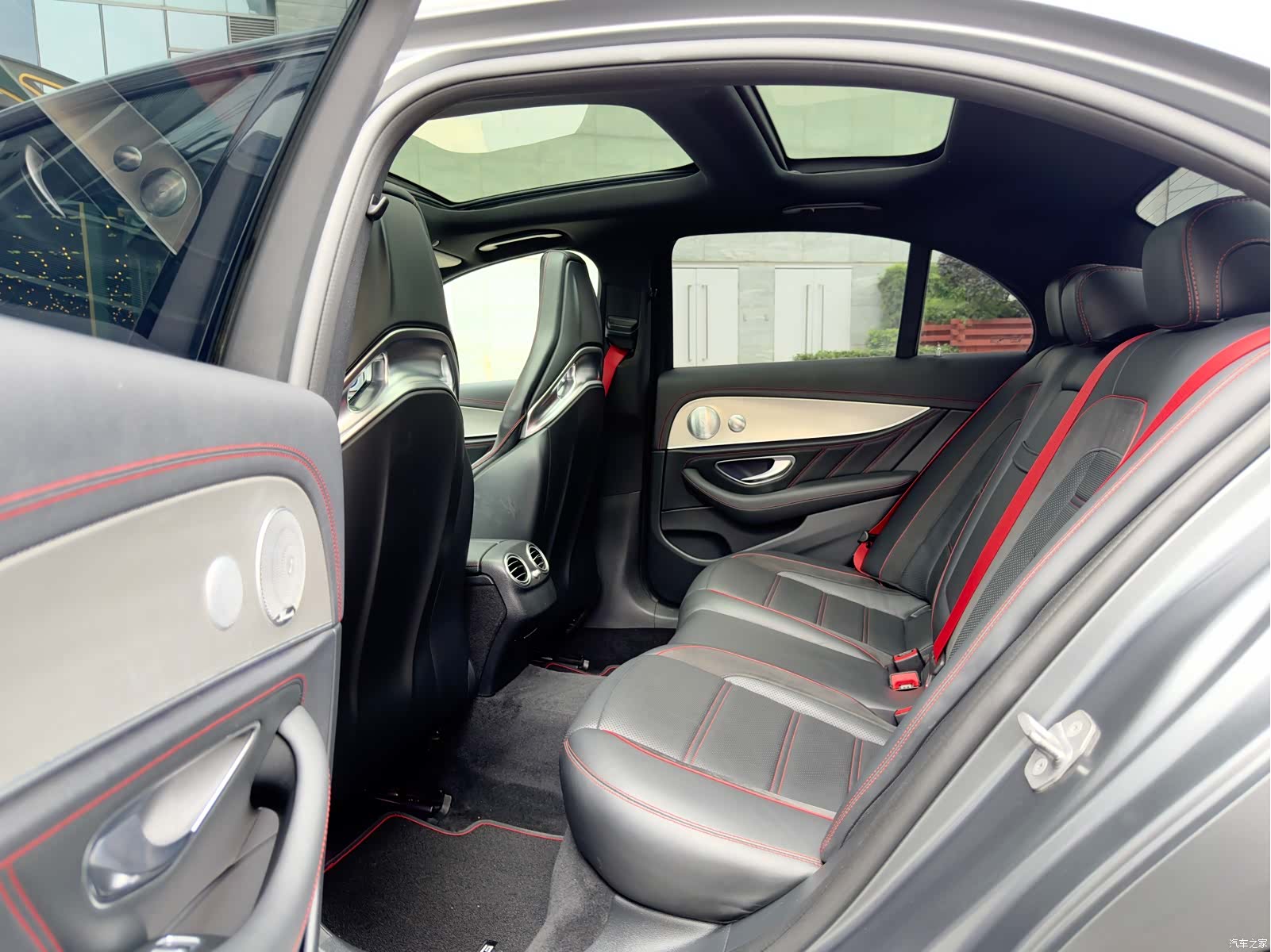 Mercedes-Benz E-Class, 2018 16