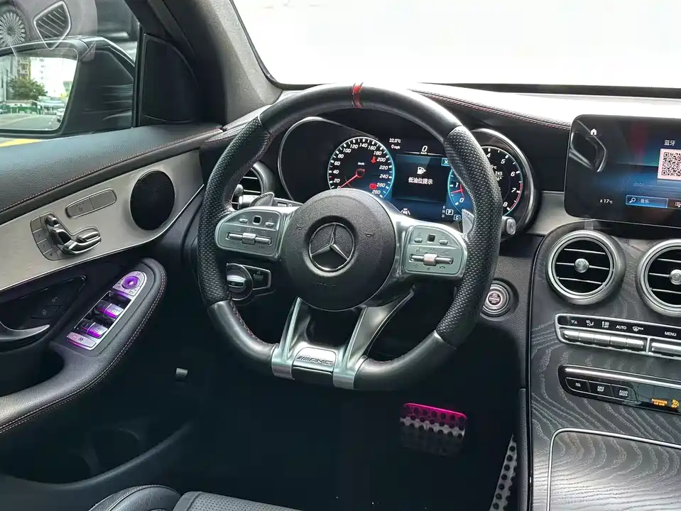 Mercedes-Benz GLC AMG