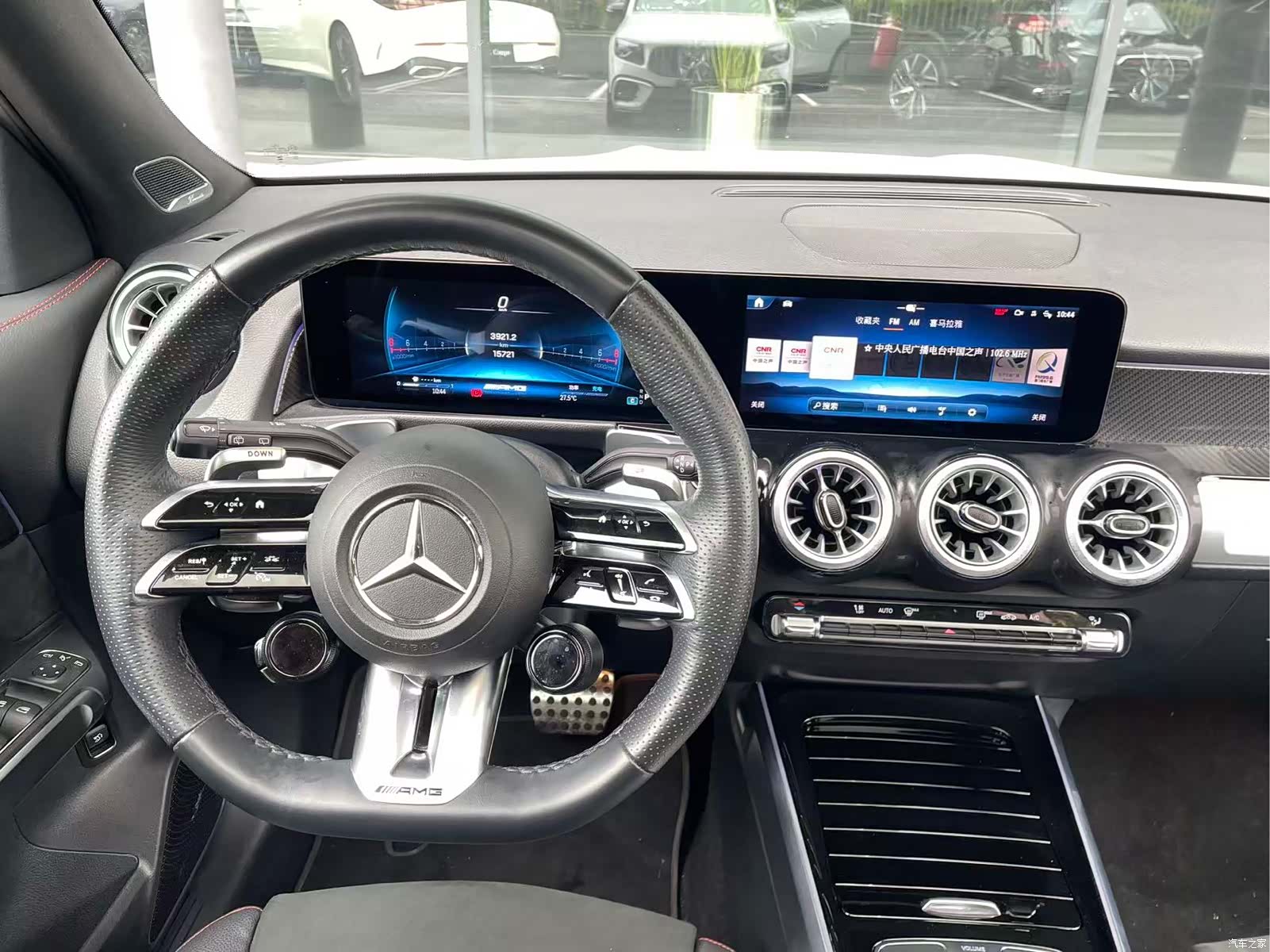 Mercedes-Benz GLB, 2025 11