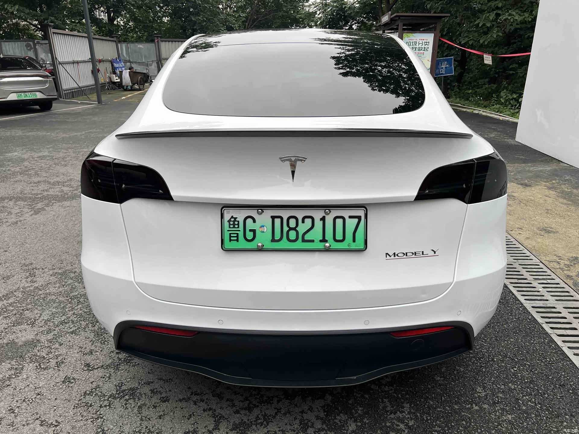 Tesla Model Y, 2022 все фото