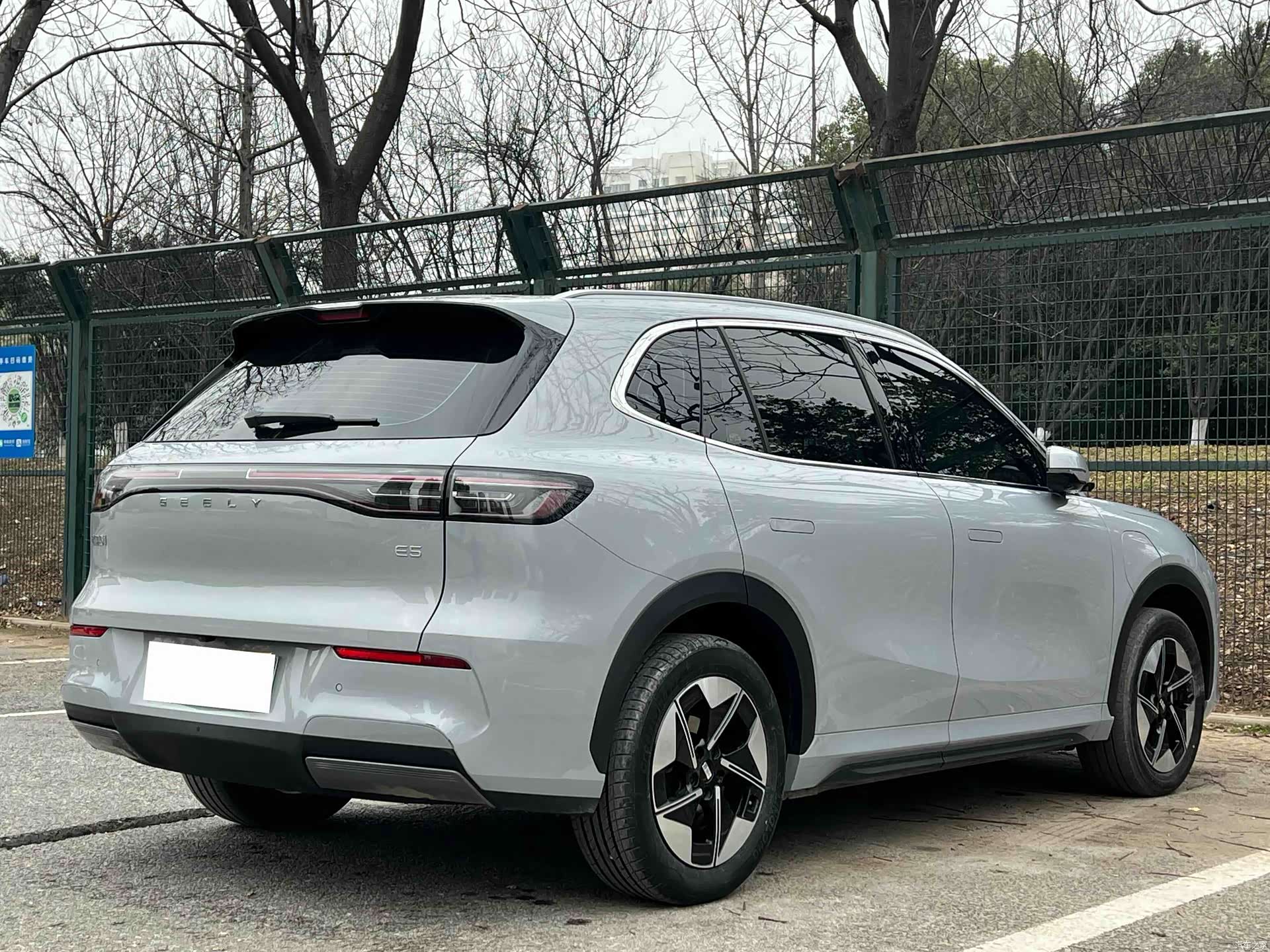 Geely Galaxy E5, 2025 14