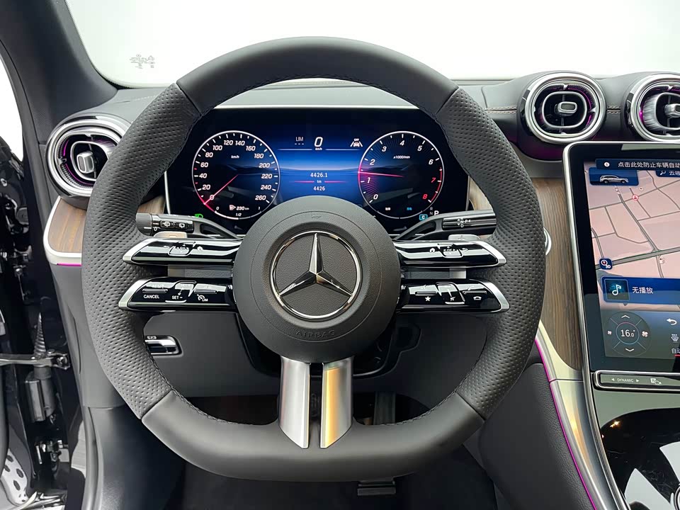 Mercedes-Benz GLC Mercedes-Benz GLC