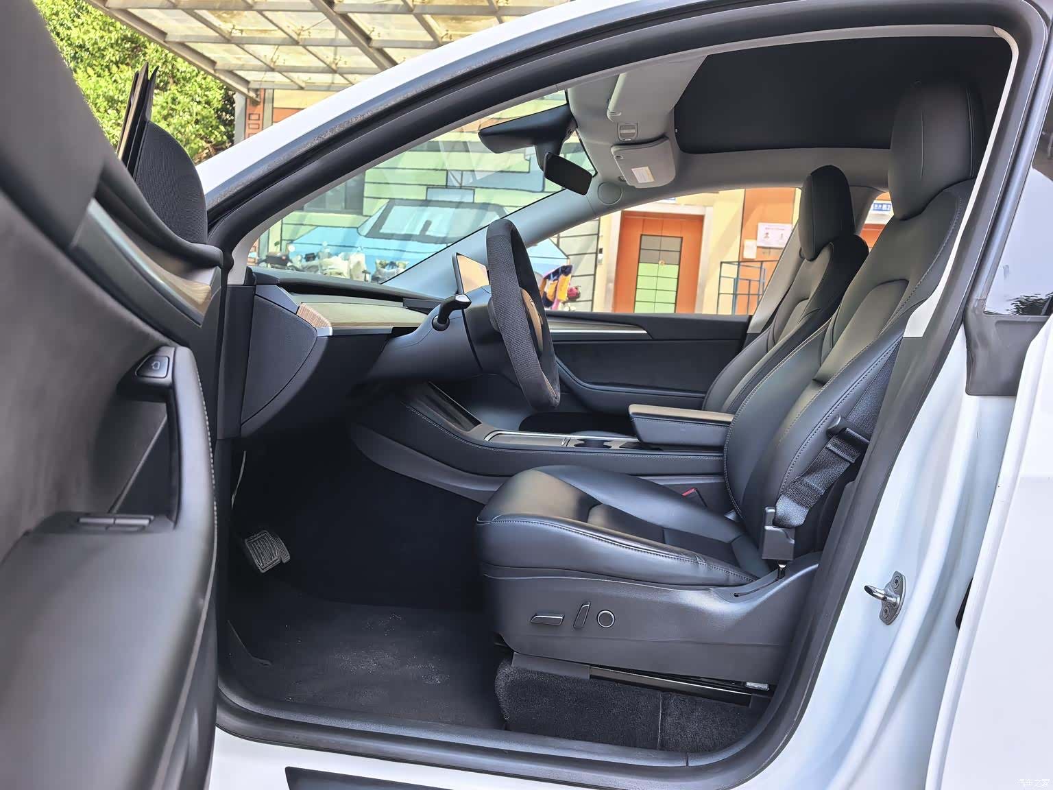 Tesla Model Y, 2022 3