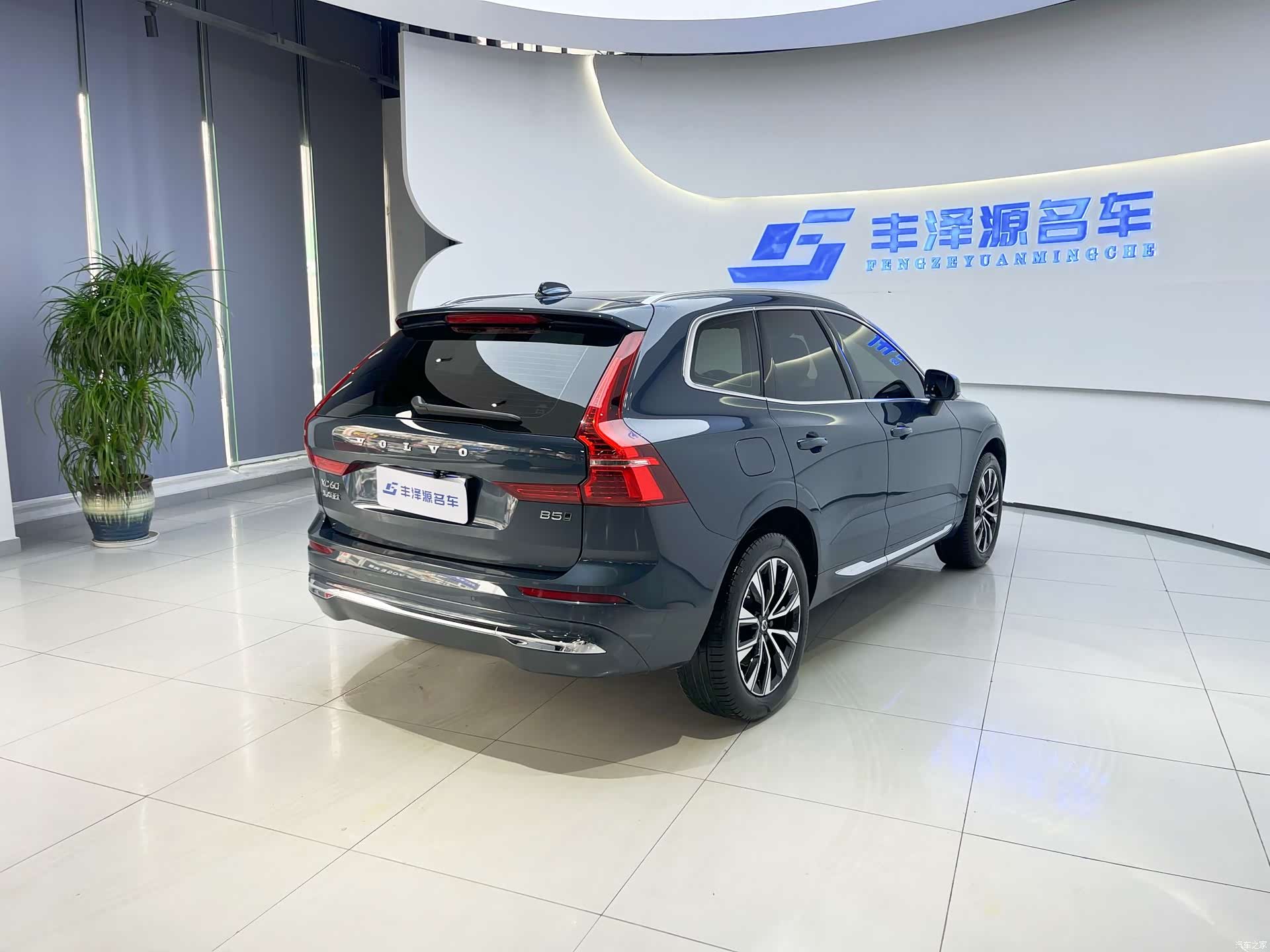 Volvo XC60, 2024 4