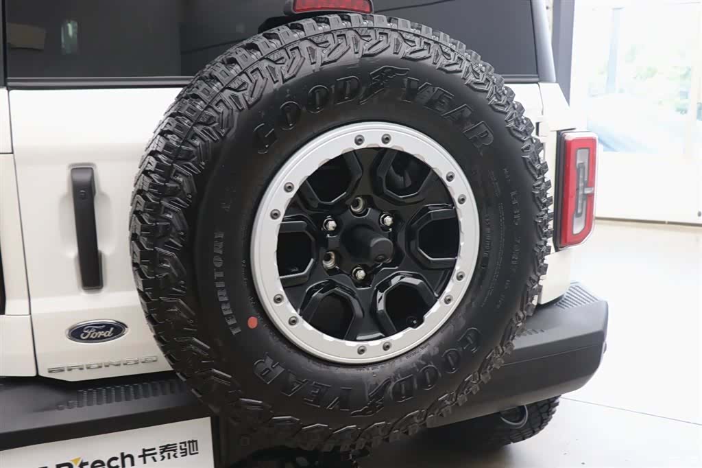 Ford Bronco, 2026 28