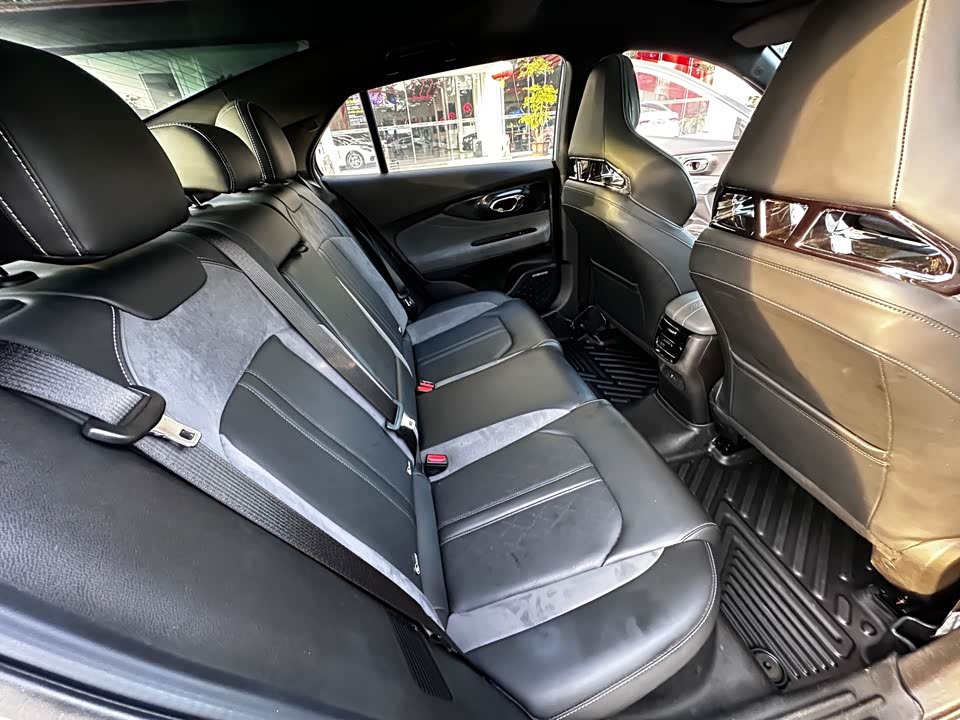 Trumpchi Shadow Leopard