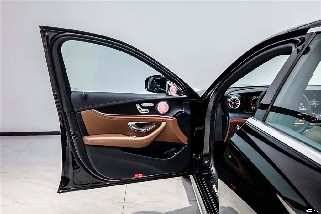 Mercedes-Benz E-Class, 2023 7