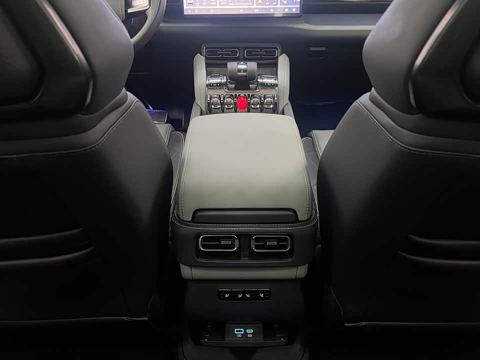 BYD Leopard 5 BYD Leopard 5