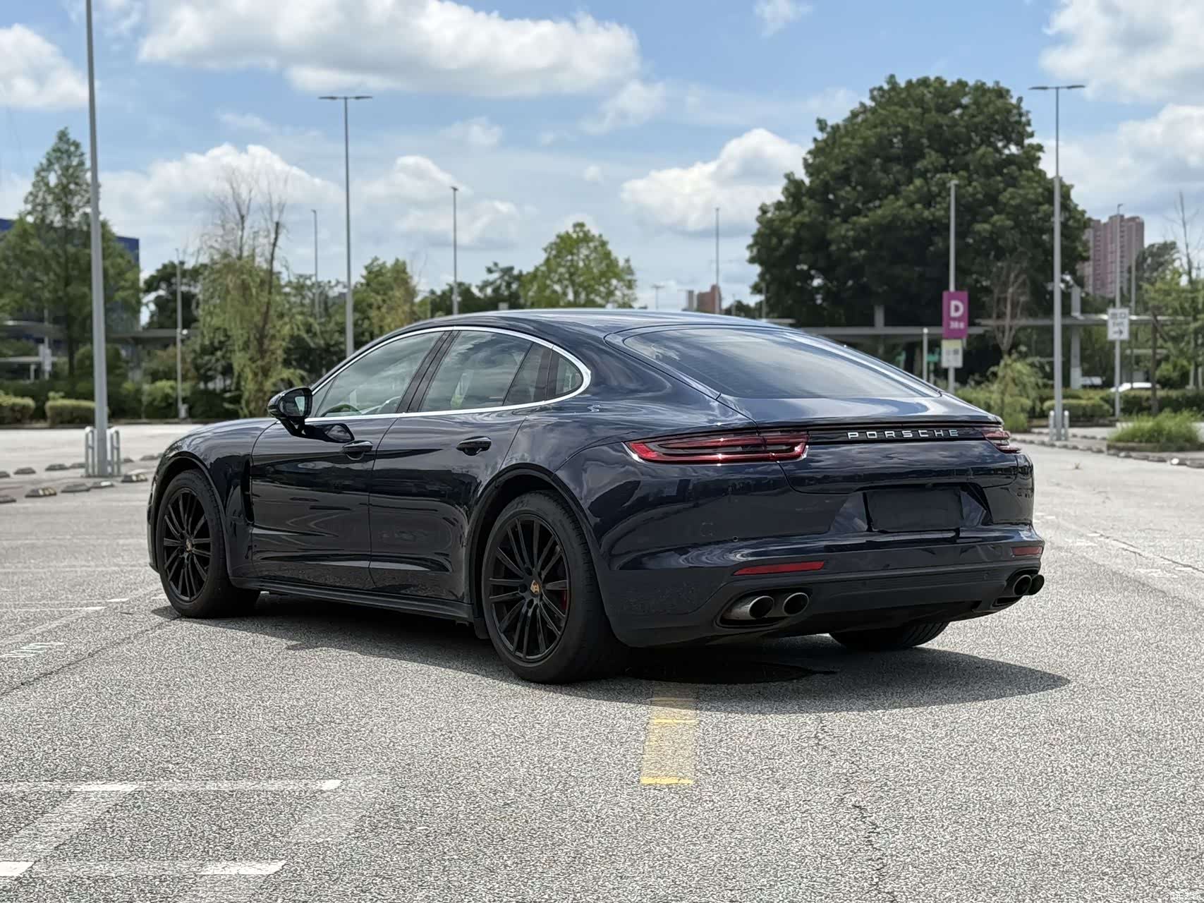 Porsche Panamera, 2018 9