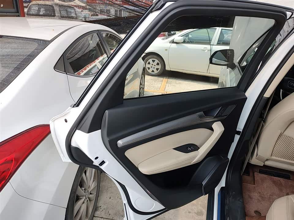 Audi Q5L Audi Q5L