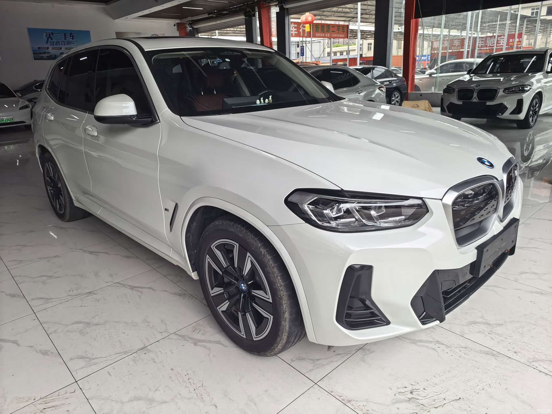 BMW iX3, 2023 3