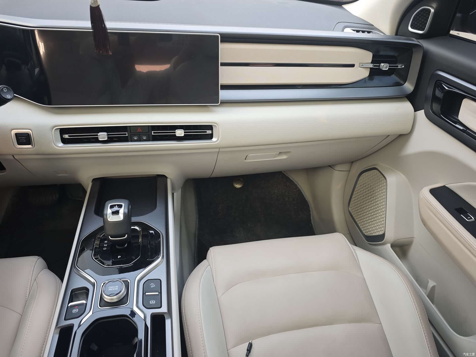 Geely Icon, 2022 10