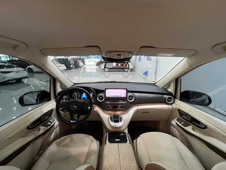 Mercedes-Benz V-class