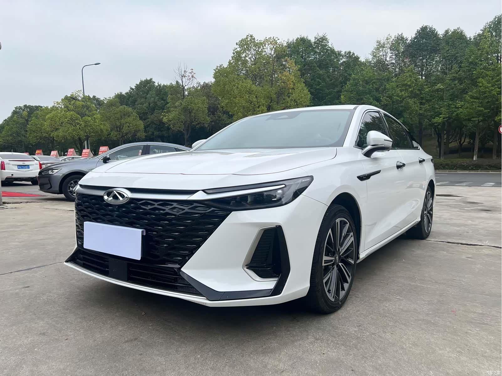 Chery Arrizo 8