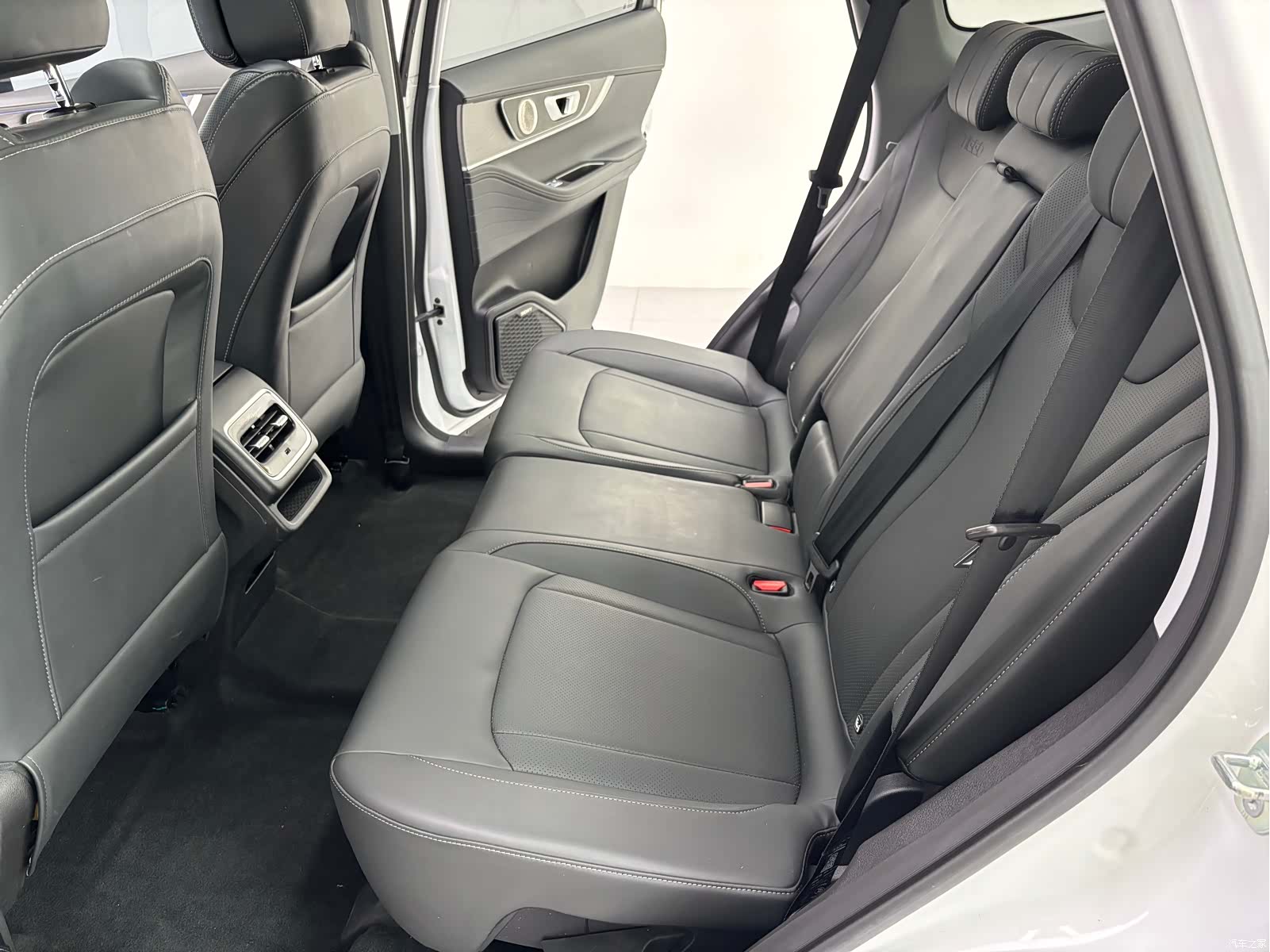 Chery Tiggo 8, 2024 15