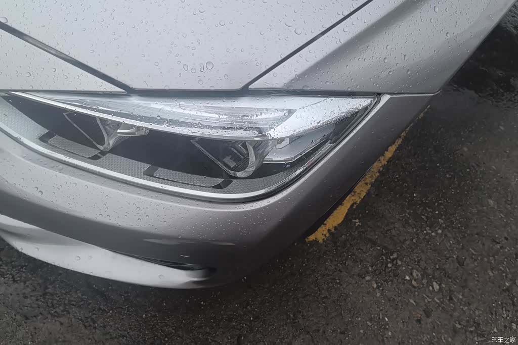 BMW 3 Series, 2018 все фото