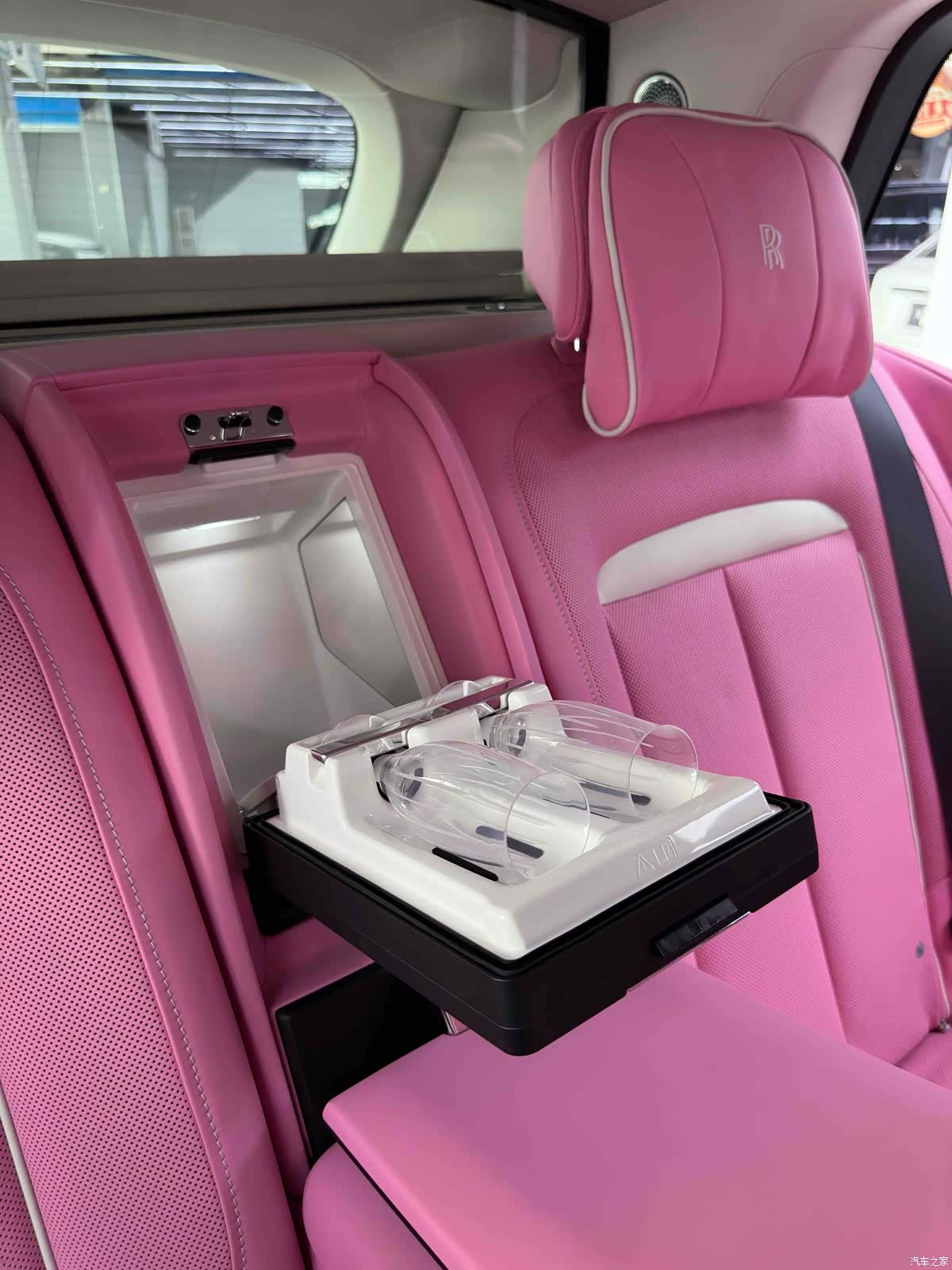 Rolls-Royce Cullinan, 2023 38