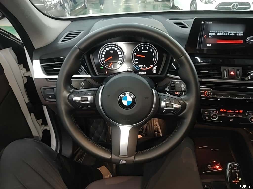 BMW X1, 2022 11