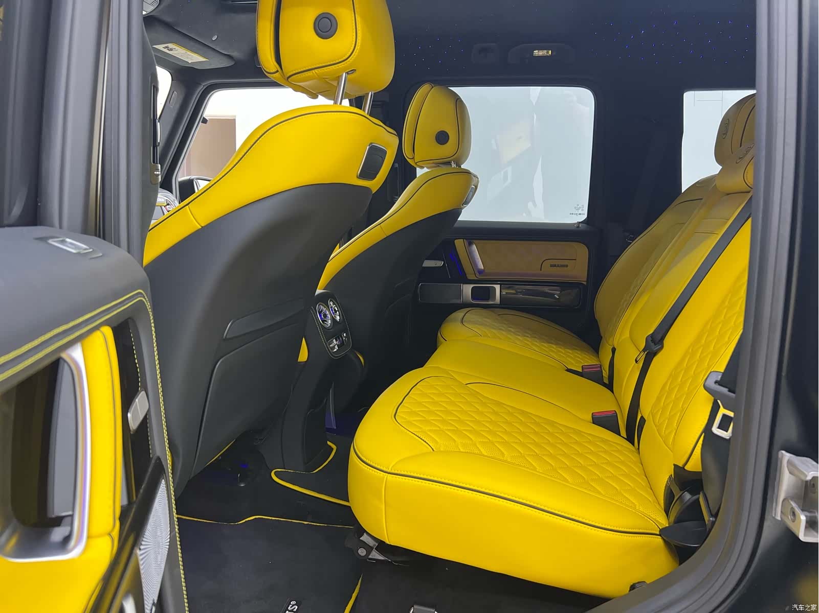 Mercedes-Benz G-Class, 2023 22