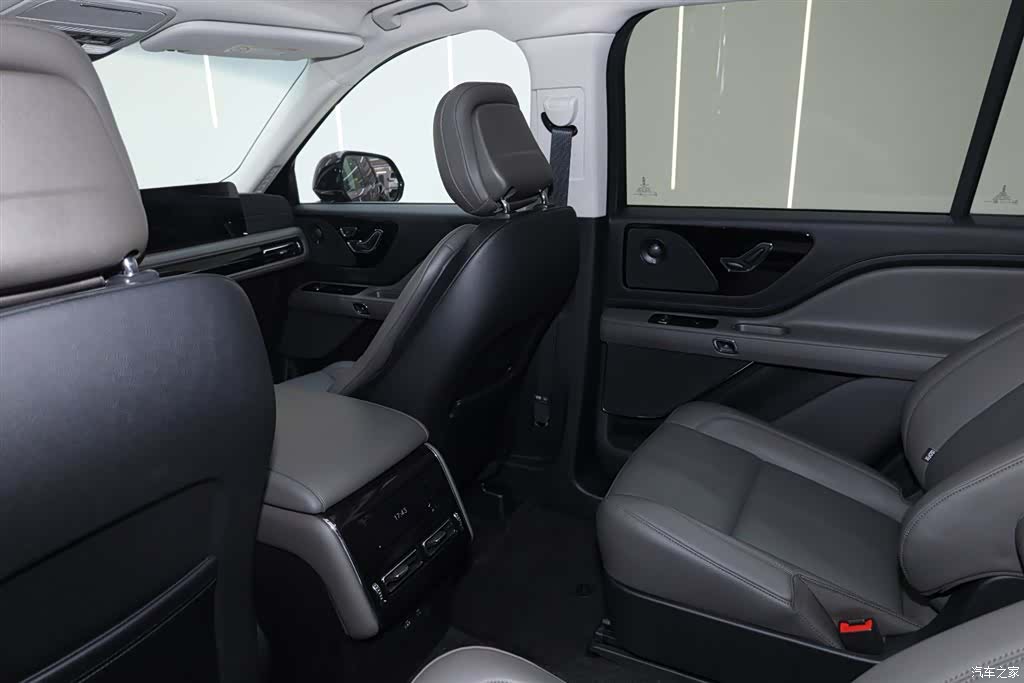 Lincoln Aviator, 2025 26