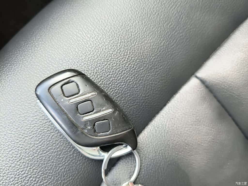 Roewe RX3, 2019 9