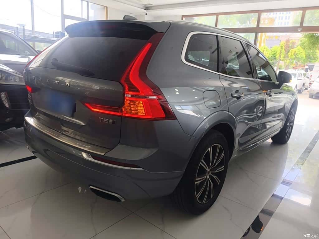 Volvo XC60, 2019 все фото