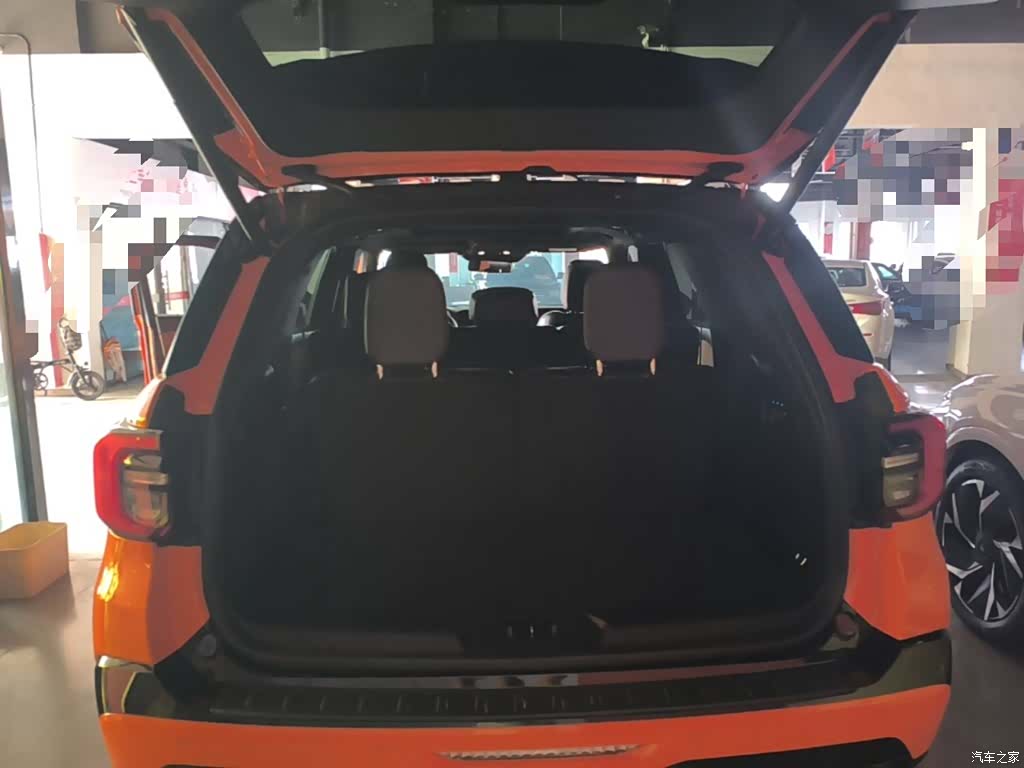 Ford Explorer, 2024 19