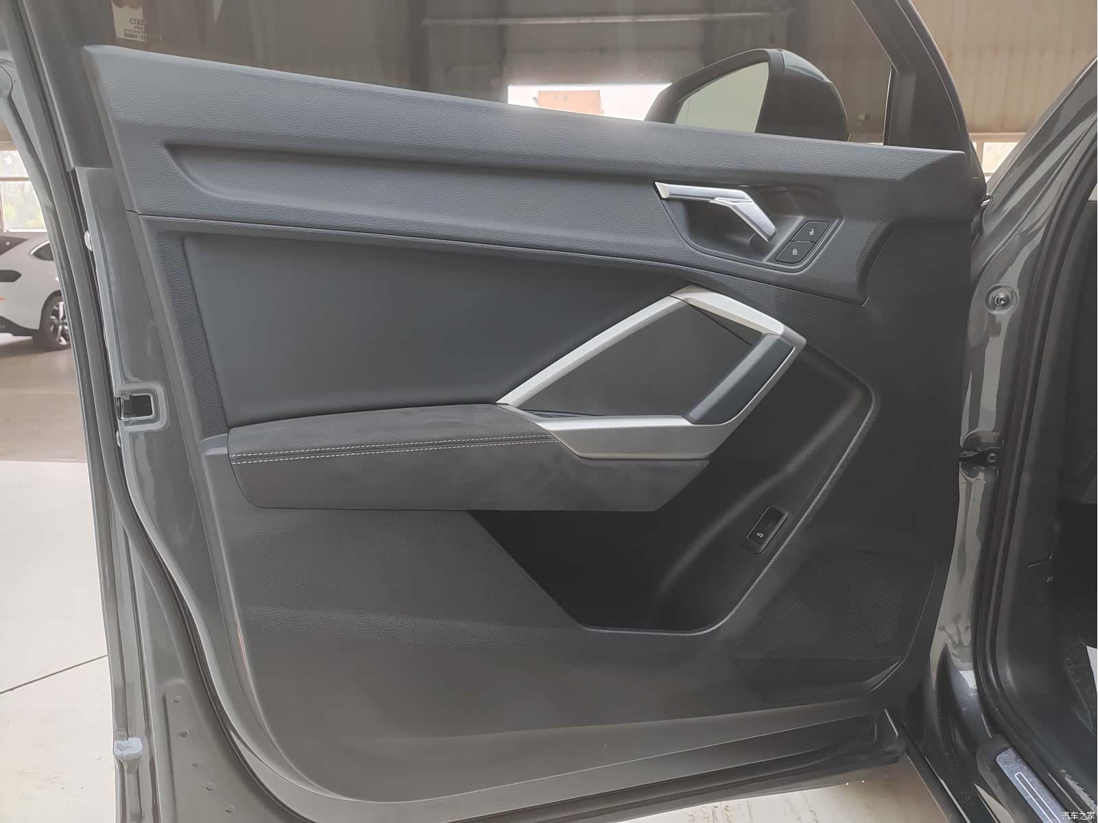 Audi Q3, 2022 10