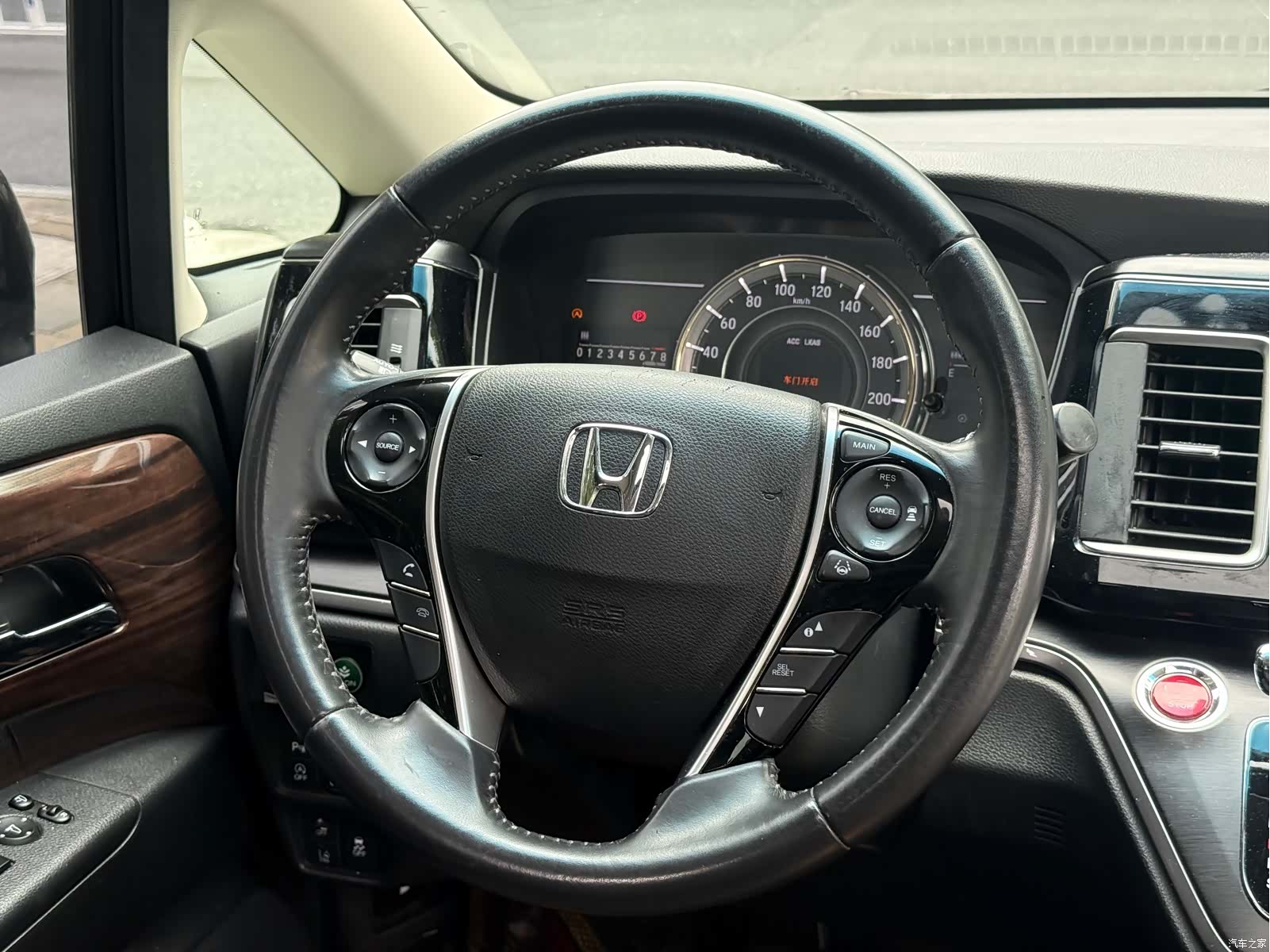 Honda Elysion, 2016 7
