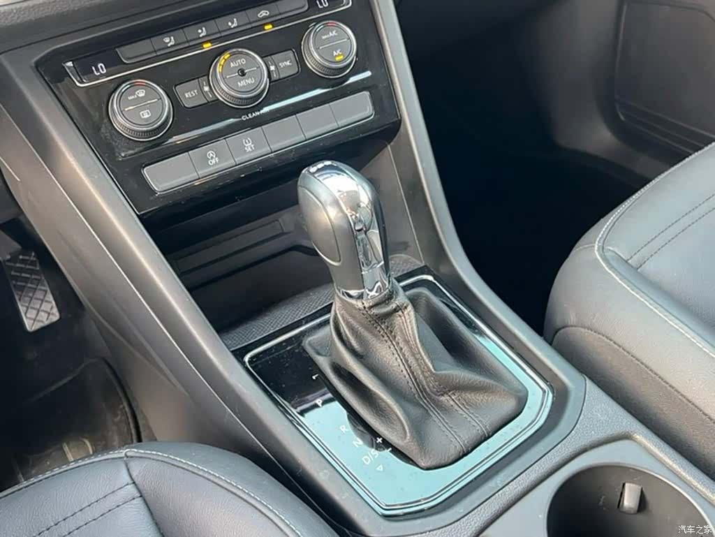 Volkswagen L, 2016 6