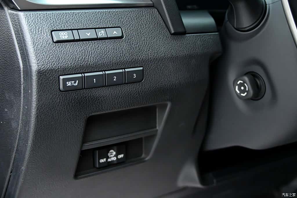 Lexus GX, 2025 23