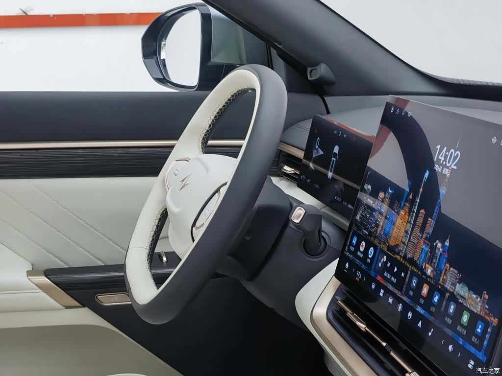 DongFeng eπ008, 2025 22