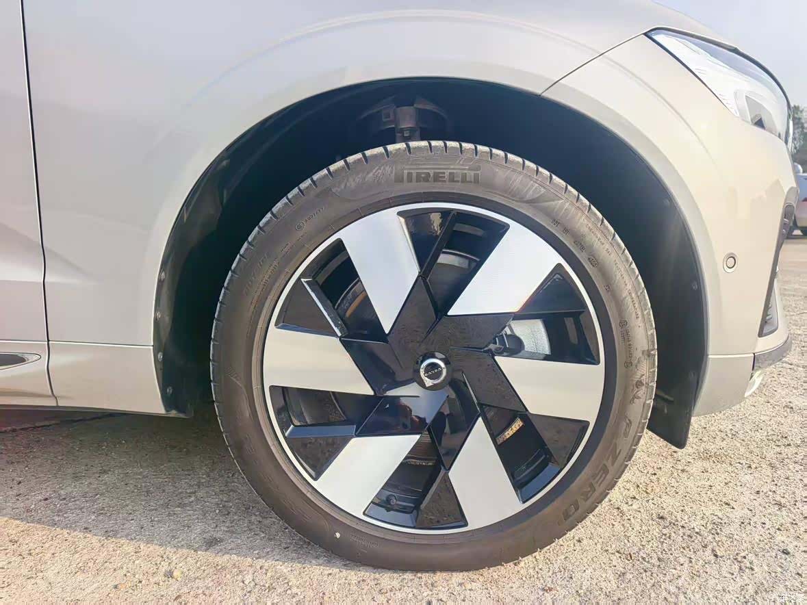 Volvo XC60, 2024 8