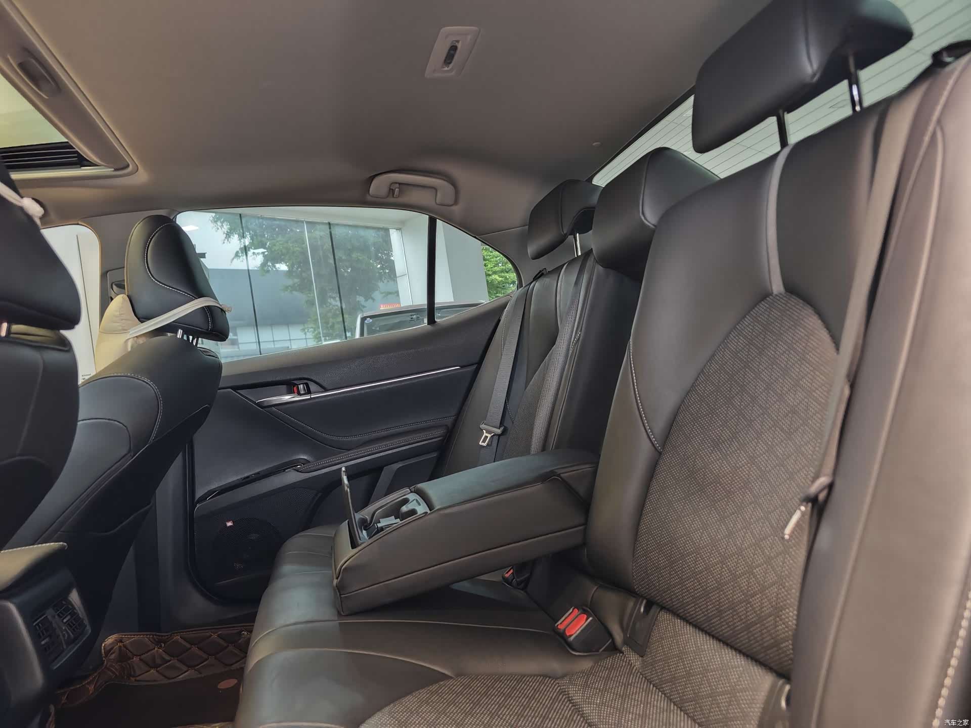 Toyota Camry, 2018 24