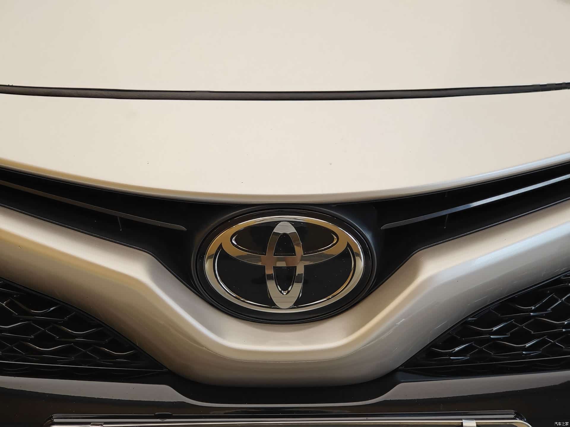 Toyota Camry, 2018 3