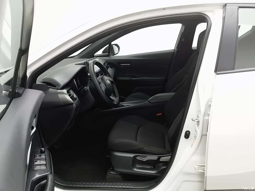 Toyota C-HR, 2020 10