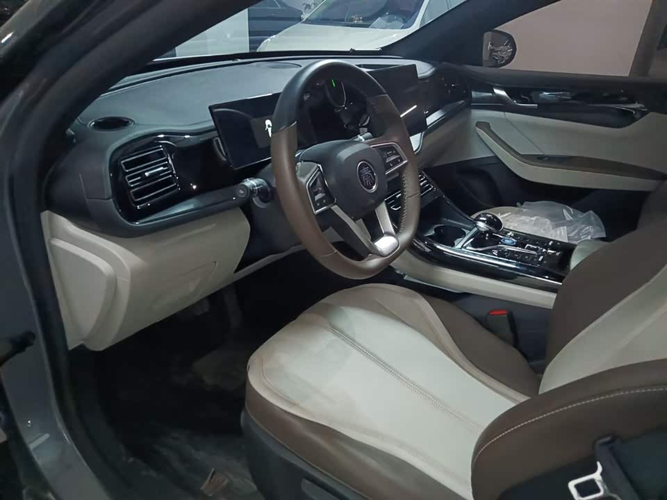BYD Qin Yuan BYD Qin Yuan